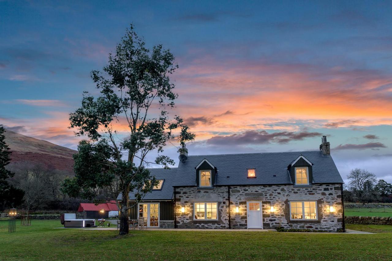 Dalveich Cottage, Hot Tub, 2 Bedroom, Локернгед Екстер'єр фото